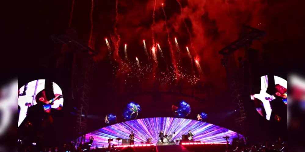 Coldplay pode ser multado por usar fogos com barulho em Curitiba