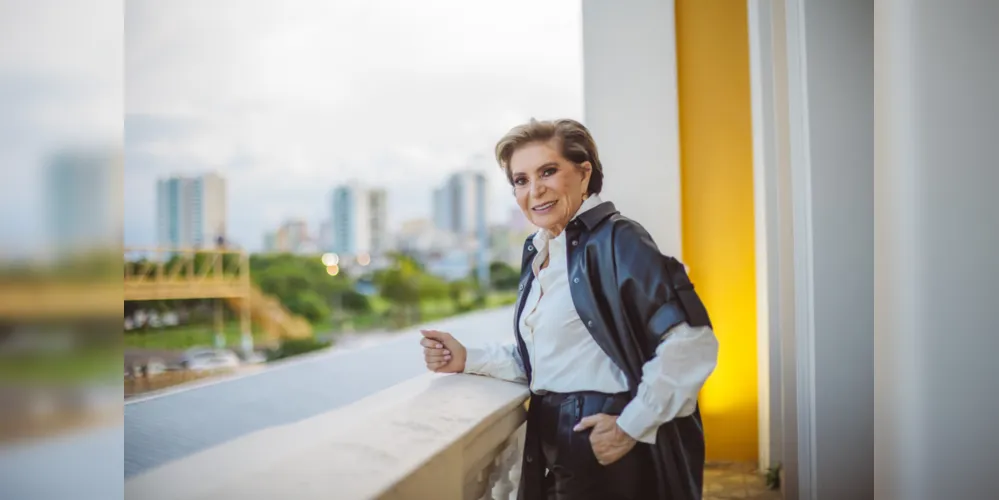 Professora por vocação, entusiasta pelo crescimento da cidade, a primeira mulher a representar o município a frente da Prefeitura