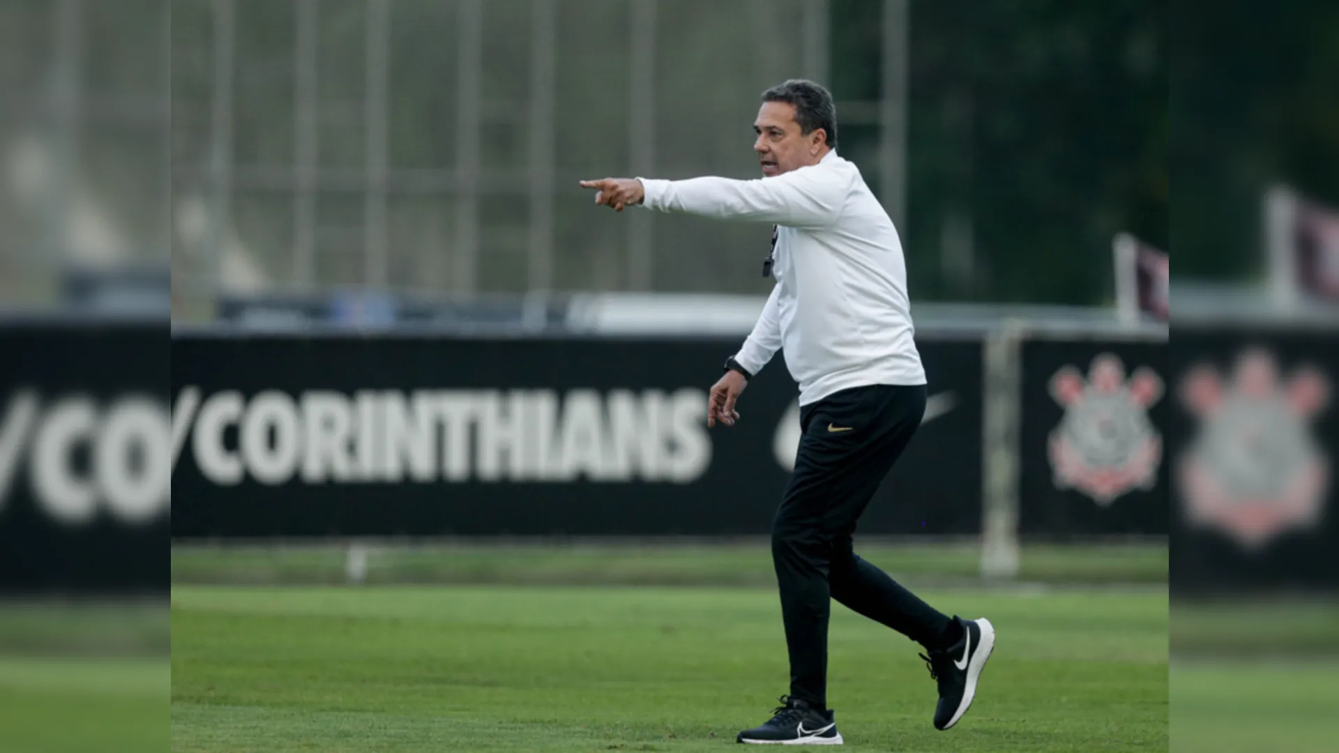 Provável titular contra o São Paulo, Róger Guedes iniciou no banco de  reservas em todos os jogos do Corinthians na Libertadores