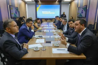 Ratinho Jr. esteve acompanhado de secretários de Estado durante a reunião com o ministro Renan Filho
