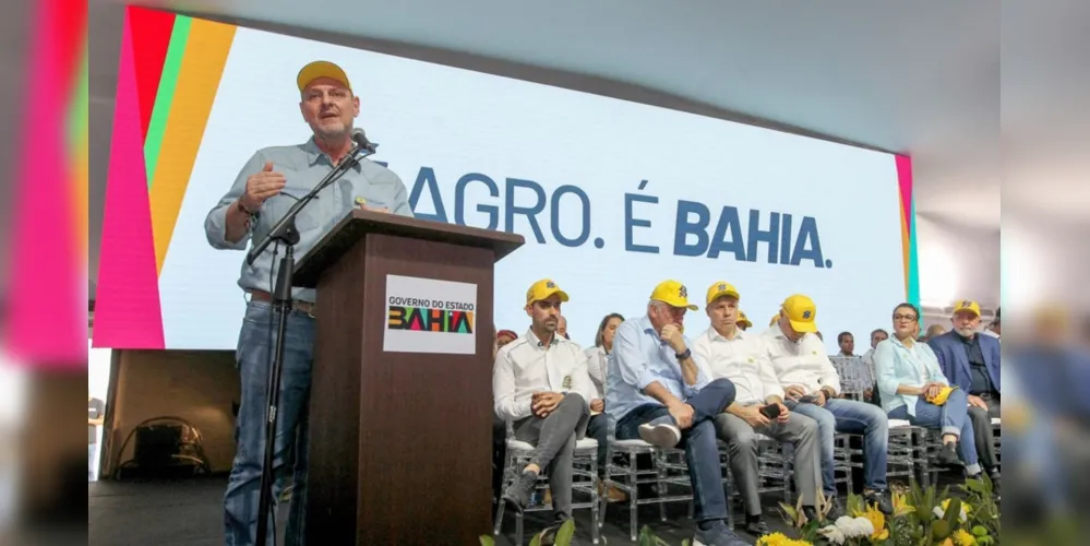 Ministro Carlos Fávaro participou da abertura da Bahia Farm Show