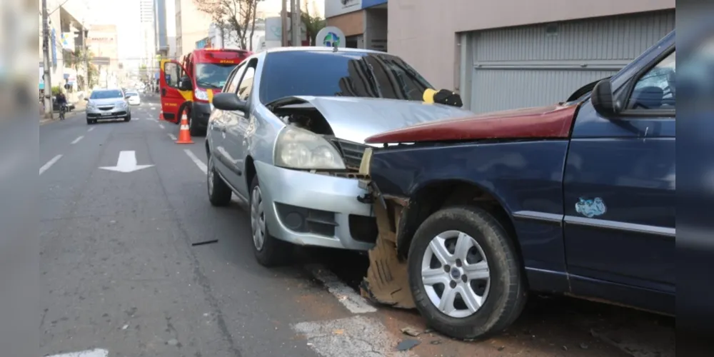 Acidente aconteceu no cruzamento das ruas Theodoro Rosas e Cel Francisco Ribas