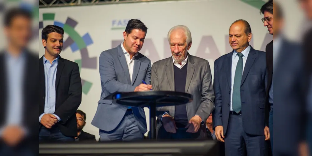 Secretário estadual do Planejamento, Guto Silva, e o vice-governador Darci Piana estiveram presentes no evento de lançamento do projeto