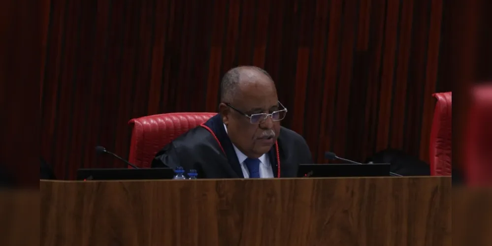 Relator do caso, ministro Benedito Gonçalves votou pela condenação de Bolsonaro