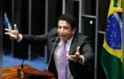 'Cadê os defensores da causa animal que não defendem o macaco?', diz senador sobre caso Vini Jr.