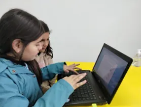 Ana Clara e Lorran Victoria destacaram estudo ambiental por meio da videoaula do Vamos Ler