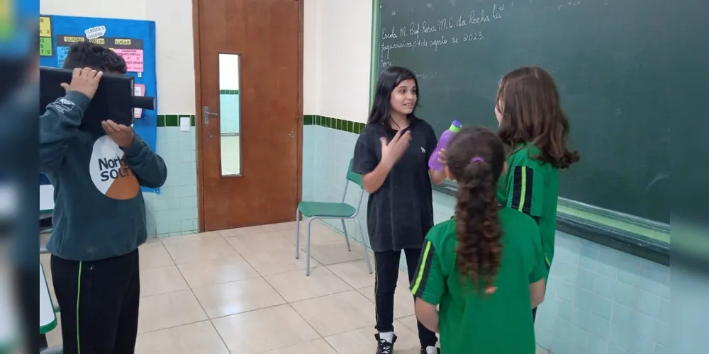 Educandos puderam simular seu próprio telejornal em sala de aula