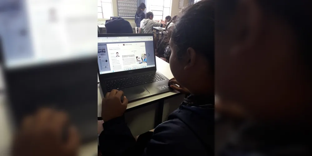 Estudantes acessaram o JM online e puderam explorar notícias que mais lhes chamavam a atenção