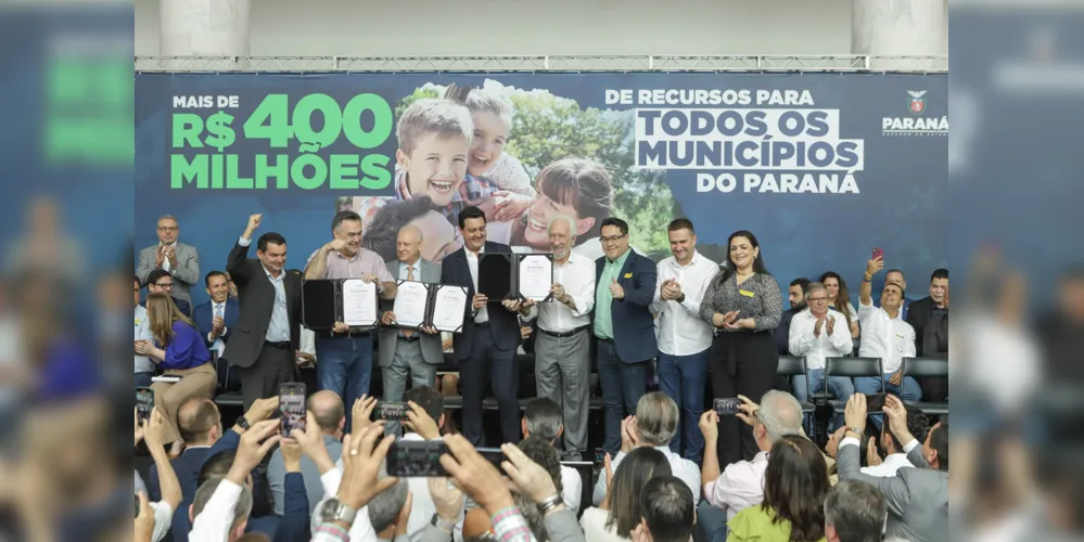Governador do Paraná e outras lideranças do Estado