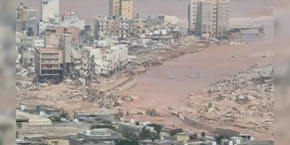 Cenário de devastação foi registrado no município de Derna