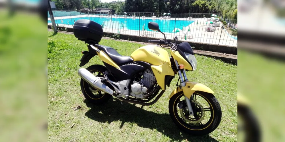 Moto Honda CB300 foi furtada na região do Jardim Carvalho