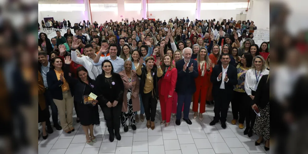 Caravana Paraná Unido Pelas Mulheres contou com grande adesão em todo o Estado