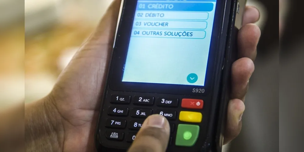 Um suposto golpe envolvendo cartão de crédito estaria sendo aplicado na região da Santa Paula, em Ponta Grossa