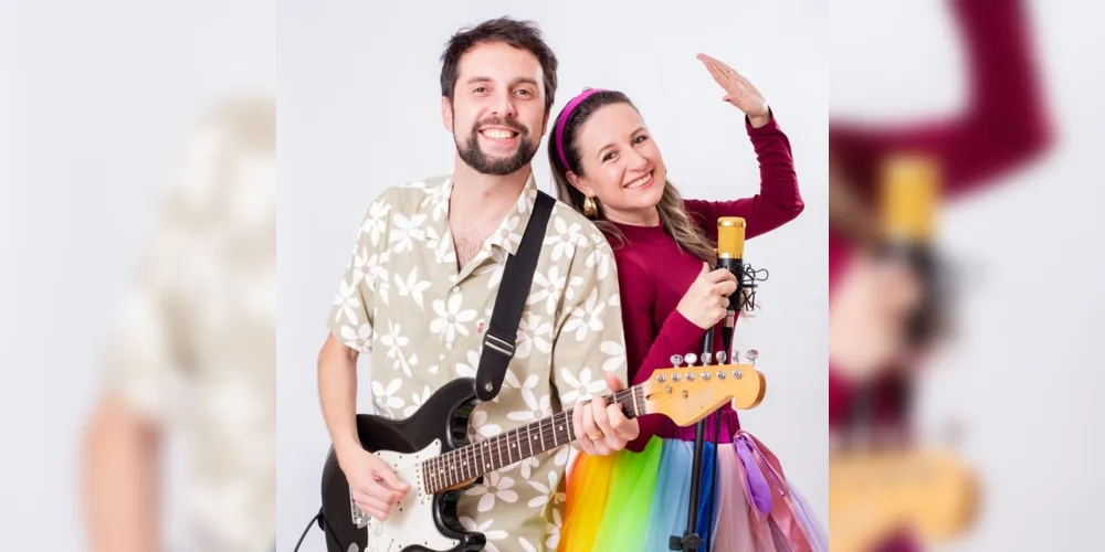 Os cantores Joãozinho e Juliani, da Casa Cantante, se apresentam no Parque Ambiental