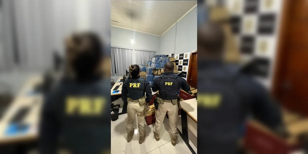 Polícia Rodoviária Federal (PRF) apreendeu mais de cinco quilos de maconha em Irati