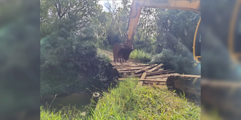 A nova ponte fica sobre o rio Santa Rosa e substituirá a de madeira