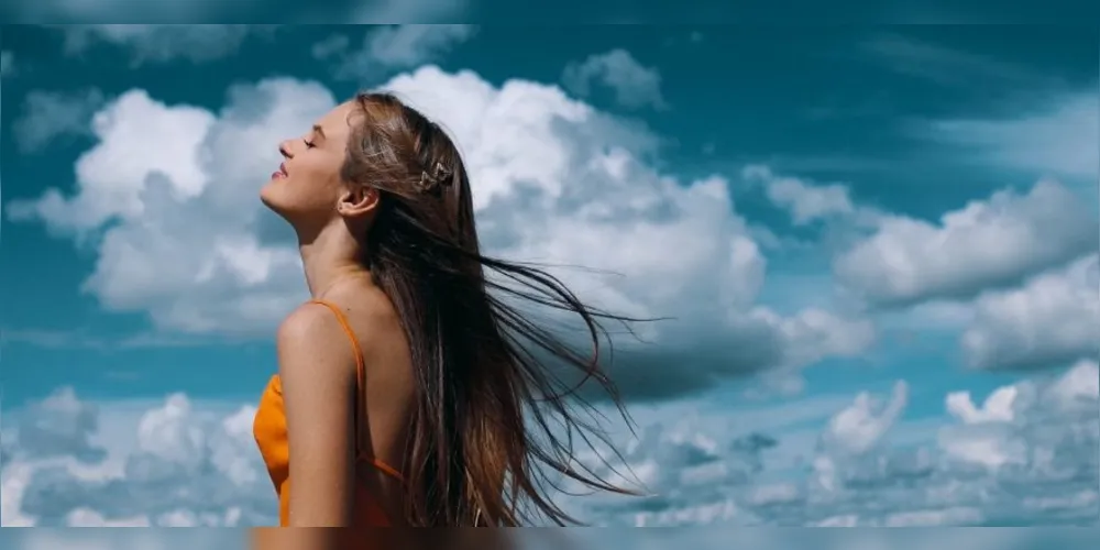 O pop fofo de letra singela de 'Não Vou Te Contar' é sucessor de 'Por Acaso'