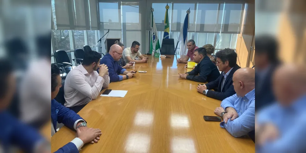 A reunião ocorreu na Prefeitura de Ponta Grossa e trouxe novas perspectivas para a regularização fundiária da cidade.
