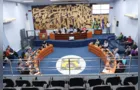 Câmara aprova projeto para semáforos em sinal amarelo na madrugada