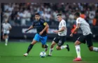 Corinthians e Grêmio empatam em jogo com oito gols
