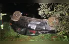 Carro com família que seguia para Ipiranga capota na BR-376 em PG