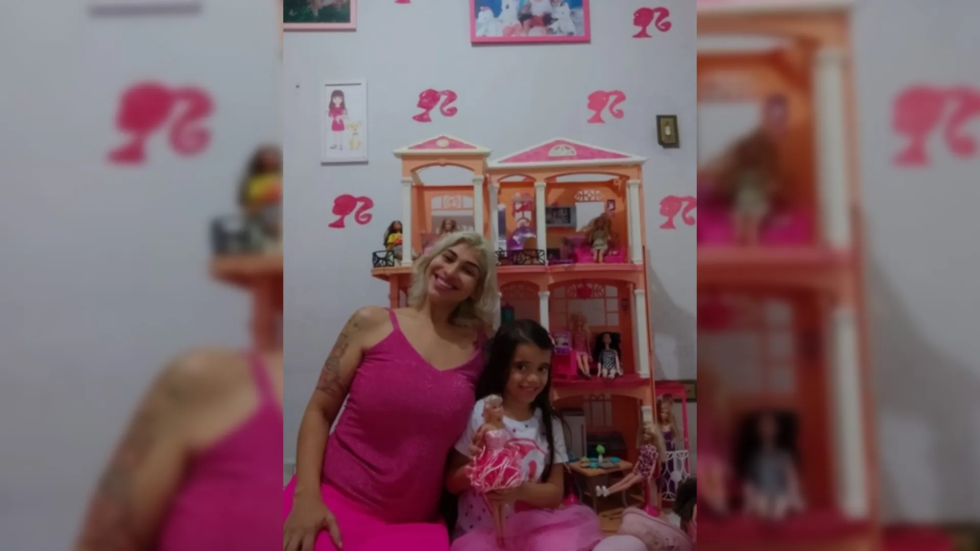 Mulher registra filha com o nome de Barbie por ser fã da boneca - Nacional  - Estado de Minas