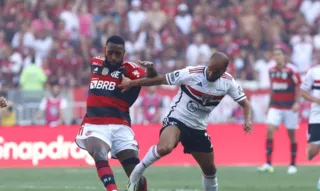 Na partida de ida o Tricolor Paulista foi melhor e venceu o jogo por 1 a 0, em pleno estádio do Maracanã