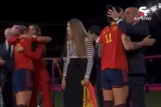 A atleta se mostrou incomodada com a situação protagonizada pelo presidente da FEF em live após o jogo