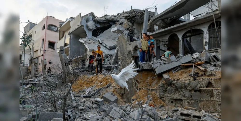 O Ministério da Saúde de Gaza contou pelo menos 2.750 palestinos mortos