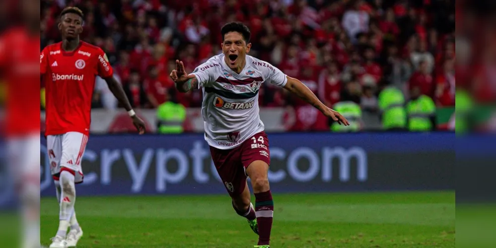 Cano marcou o seu 12º gol na competição e garantiu a classificação do Fluminense