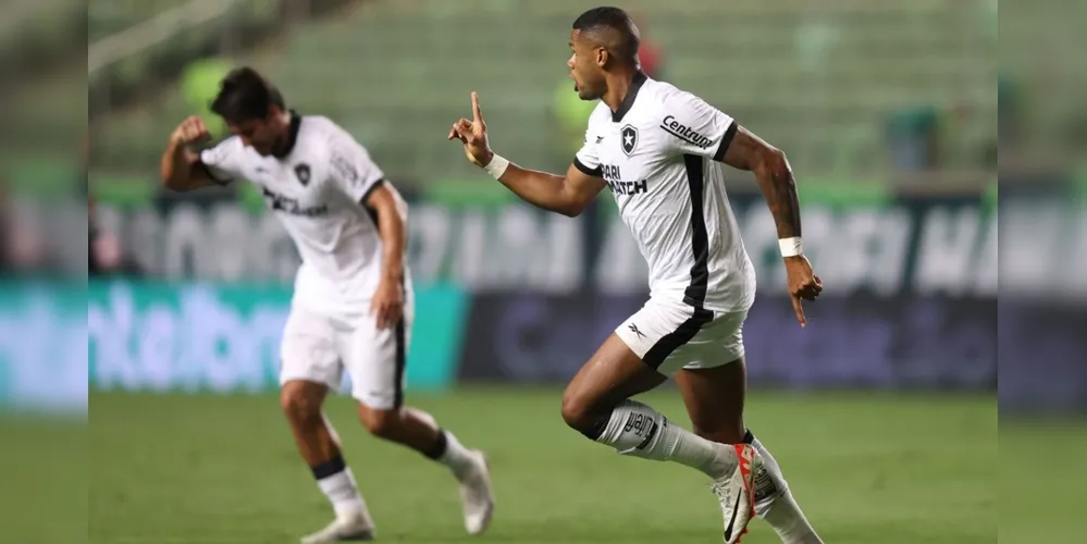O Botafogo dominou o confronto no Independência desde o minuto inicial
