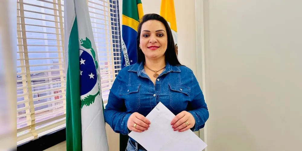 A prefeita de Carambeí, Elisangela Pedroso, comemorou o anúncio feito pelo governo federal de que Carambeí será contemplada com 69 casas populares