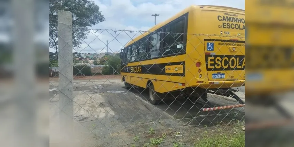 Criança foi esquecida dentro de ônibus da rede pública