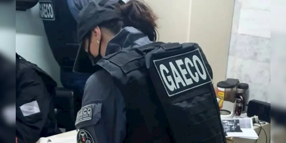 Agentes do Gaeco estiveram nas ruas nesta sexta-feira (24)