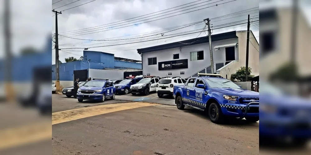 Suspeito teria roubado um carro em Sengés, nesta segunda-feira (27), e preso horas depois em Itararé
