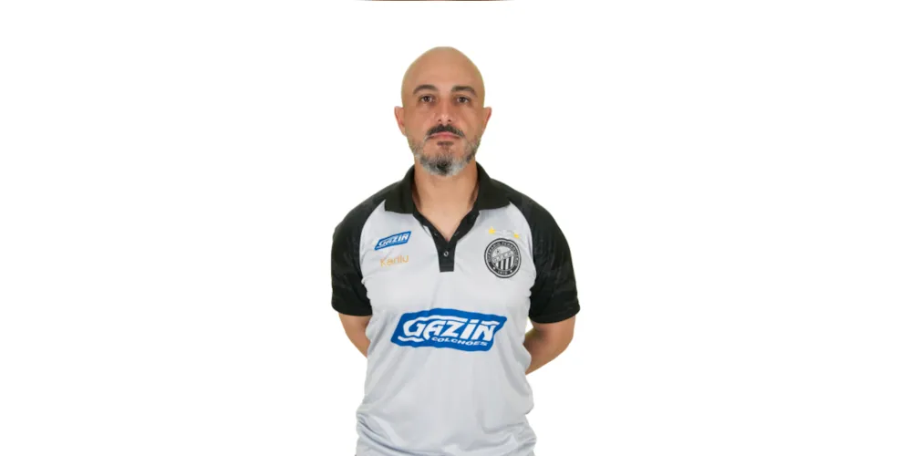 O treinador Rafael Guanaes continuará no Operário