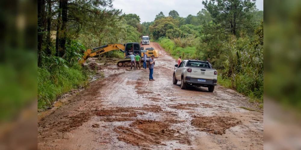 Os maiores estragos foram nas estradas rurais e pontes que cortam o segundo maior município do Paraná
