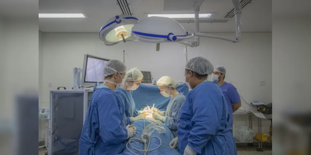 Os equipamentos de última geração permitem realizar cirurgias menos invasivas