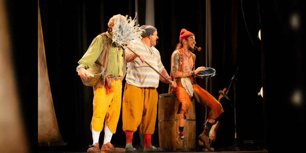 O 51º Festival Nacional de Teatro (Fenata) realizou nesta sexta-feira (03) sua abertura oficial