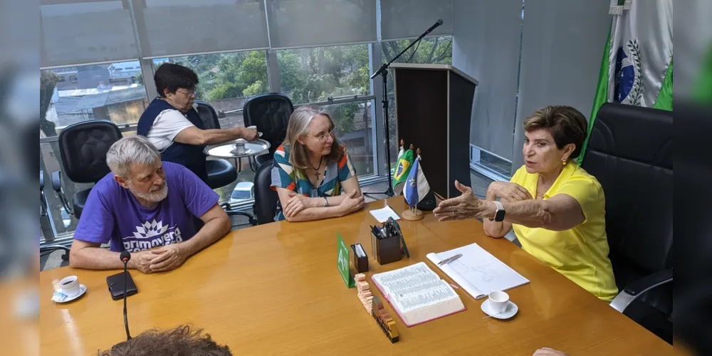 Em reunião com a Prefeita Elizabeth Schmidt, os covereadores João Luiz Stefaniak e Josi Kieras destacaram a regulamentação da Lei 14.655/2023