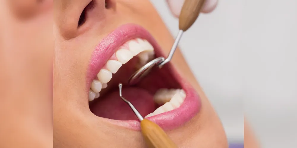 Dentista fala sobre a importância da saúde bucal para pacientes com câncer de mama