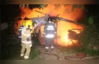 Casa e veículo são destruídos por incêndio em Uvaranas