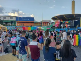 Imagem ilustrativa da imagem Parada LGBTQIAPN+ reúne mais de 500 pessoas em PG