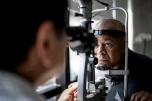 O glaucoma impede que o líquido de nutrição dos olhos seja escoado