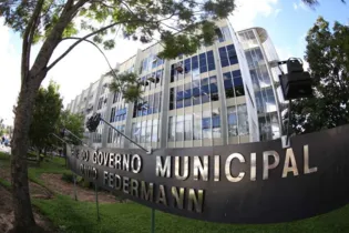 Prefeitura vai repassar terreno ao Governo do Paraná para construção de escola