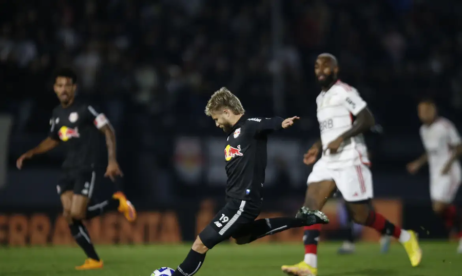 Cruzeiro e Vasco se enfrentam em jogo de vida ou morte