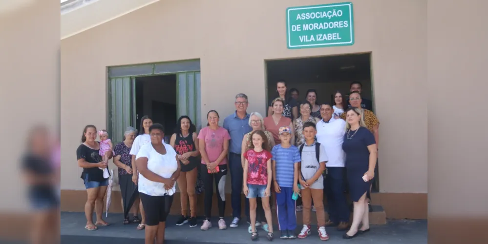As reformas foram realizadas nas associações de moradores da Vila Izabel e da Vila Liane