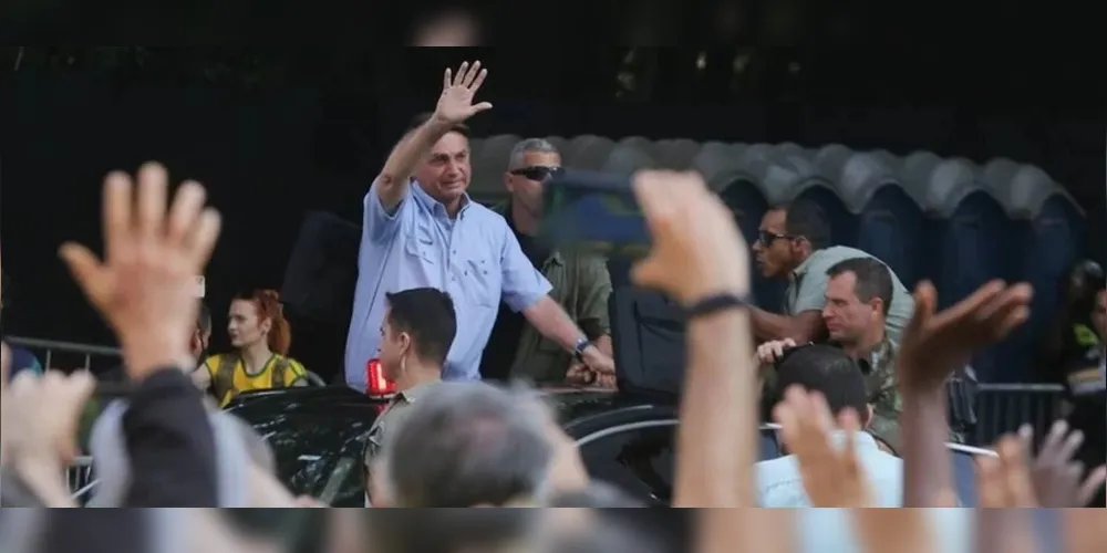 "Quero me defender", diz Bolsonaro