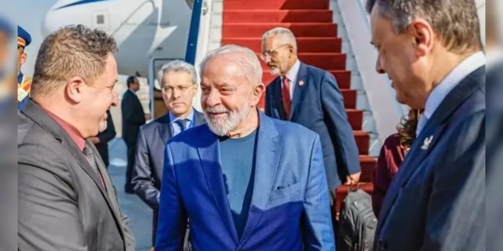 O presidente Luiz Inácio Lula da Silva desembarcou na manhã desta quarta-feira (14) no Cairo, capital do Egito