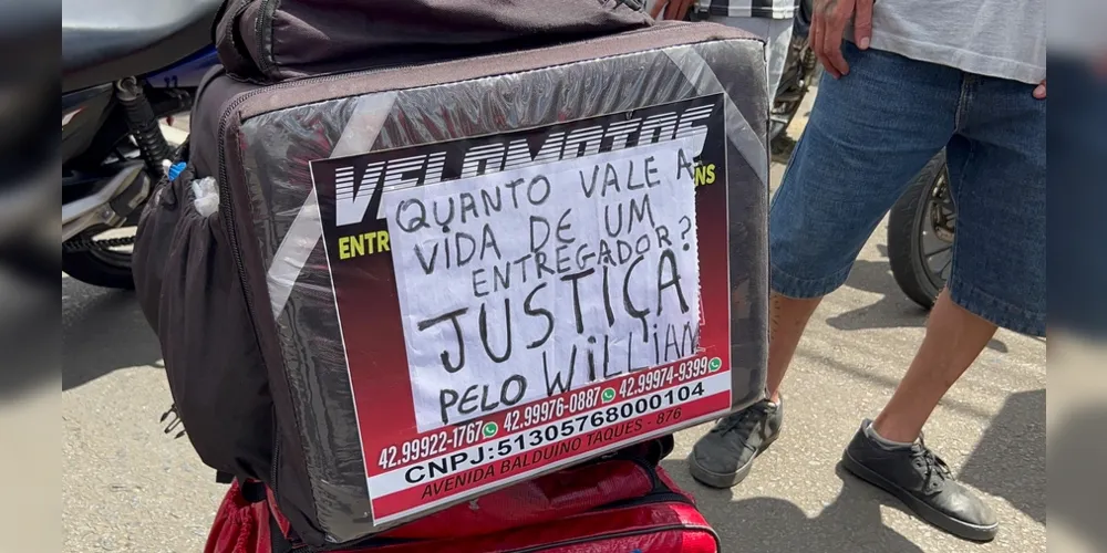 Nova manifestação pedindo justiça pela morte do jovem  Willian da Silva Carvalho foi feita na tarde desta segunda-feira (5).